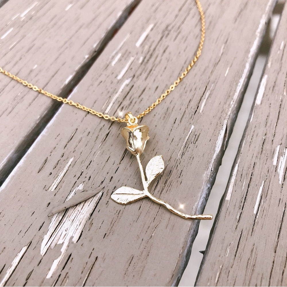 14k/16k Elegant Gold Rose Pendant Necklace